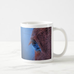 Auge des Kastanienroses PferdeEquine Foto Kaffeetasse
