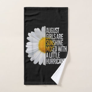 August Birthday Womens Gift Funny Quote Geschenk Handtuch