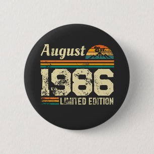 August Geburtstag Benutzerdefiniertes Jahr Button