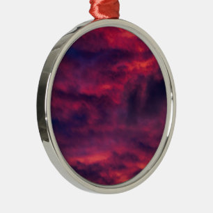 Augustrot Ornament Aus Metall