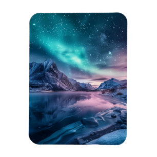 Aurora Borealis Über die verschneiten Berglandscha Magnet