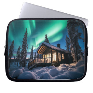Aurora borealis über Winterkabine Laptopschutzhülle