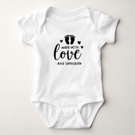 Aus Liebe und Letrozole IUI Baby Bodysuit Baby Strampler