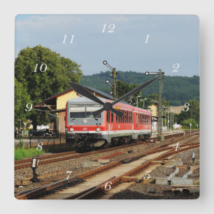 Ausfahrt aus Glauburg-Stockheim Quadratische Wanduhr