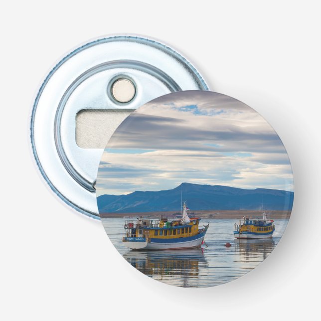 Ausflugsboote auf der Bucht von Seno Ultima Espera Flaschenöffner (Vorderseite)