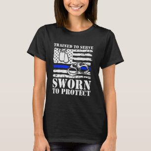 Ausgebildet zu dienen, geschworen zu schützen Poli T-Shirt