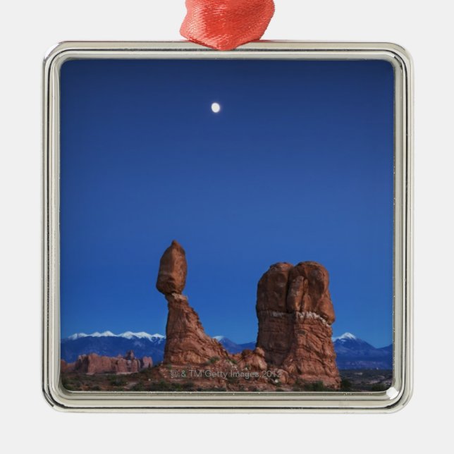 Ausgeglichener Felsen Silbernes Ornament (Vorne)