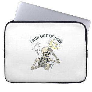 Ausgehendes-Bier-Skelett-Geist-Mond-Halloween_1 Laptopschutzhülle