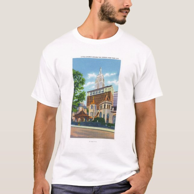 Außenansicht der kleiner Kirche um T-Shirt (Vorderseite)