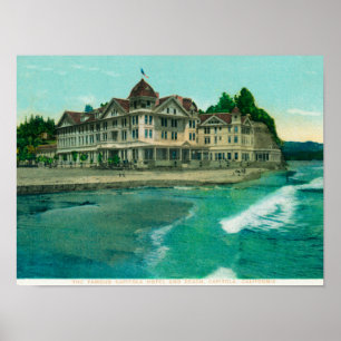 Außenansicht des berühmten Capitola Hotels Poster