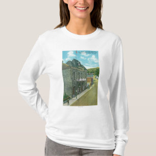 Außenansicht des berühmten Opernhauses T-Shirt