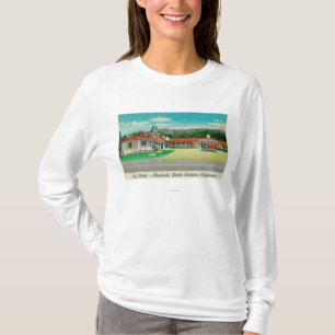Außenansicht des Golf-Motels, Montecito T-Shirt