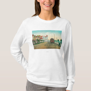 Außenansicht des Hotels Capitola und der Hütten T-Shirt