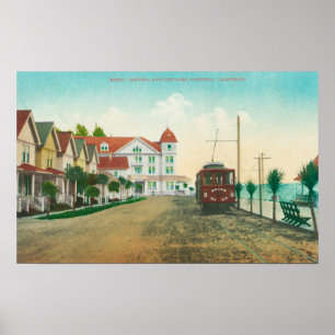 Außenansicht des Hotels Capitola und Hütten Poster