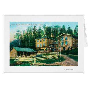 Außenansicht des Schulhauses und der Post