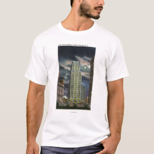 Außenansicht des Staats-Turm-Gebäude nachts T-Shirt
