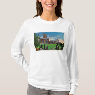 Außenansicht von Colgate-Theologischer Fakultät T-Shirt
