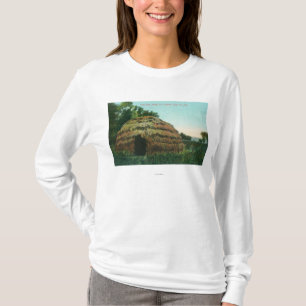 Außenansicht von einem Tule HutLake Landkreis, CA T-Shirt