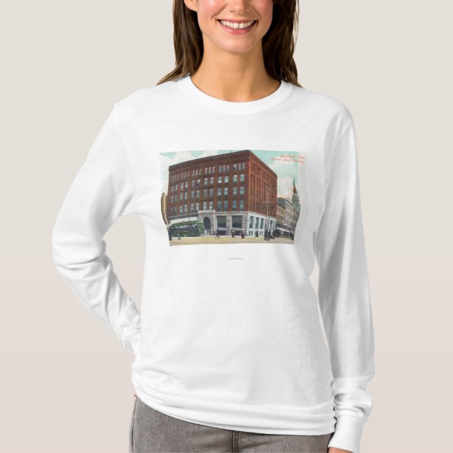 Außenansicht von Zentralbank BldgOakland, CA T-Shirt (Vorderseite)