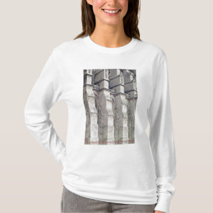 Außenansicht, welche die Strebepfeiler zeigt T-Shirt