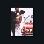 Außerdem, Modernes Script ・ Benutzerdefiniertes Fo Leinwanddruck<br><div class="desc">"Zeigen Sie Ihre hochgeschätzten Erinnerungen auf einzigartige Weise mit unserem "Amore" Foto für moderne Schrift, Namen & Date Canvas Print. Dieser Leinenprint ist eine schöne Hommage an die besonderen Momente in Ihrem Leben, ideal zum Gedenken an Hochzeiten, Jahrestage oder einen unvergesslichen Anlass. Im Mittelpunkt dieser Leinwand steht der personalisierte Platz...</div>