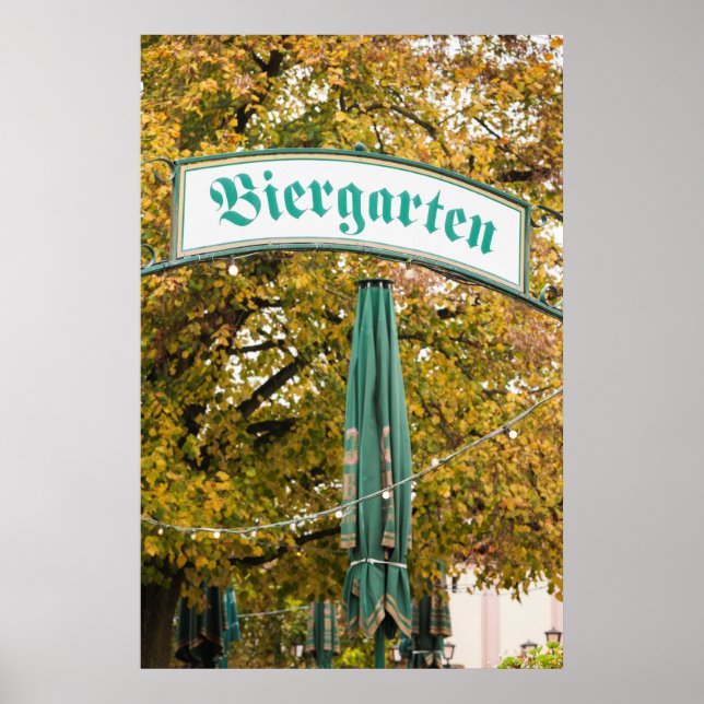 Außerhalb von Biergarten, Deutschland Poster (Vorne)