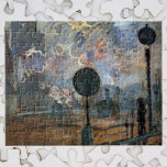 Außerhalb von Saint-Lazare von Claude Monet<br><div class="desc">Das Signal (1877) von Claude Monet ist ein Vintager Impressionismus, ein Kunstwerk, das Teil einer 12 Malreihe ist. Das Gare Saint-Lazare ist einer der größten und verkehrsreichsten Bahnhöfe von Paris. Über den Künstler: Claude Monet war Gründer der französischen impressionistischen Malerei, wobei die meisten seiner Gemälde "en plein air" (im Freien)...</div>
