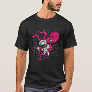 Außerirdischer Oktopus hält Astronaut Cosmonaut We T-Shirt