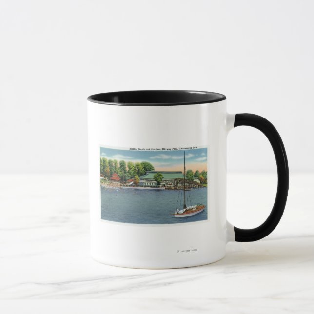 Aussicht auf den Strand von Midway Park und den Pa Tasse (Rechts)