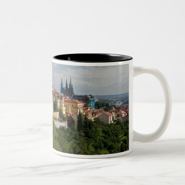 Aussicht auf den Vitus-Dom, Prag, Tschechien Zweifarbige Tasse (Rechts)