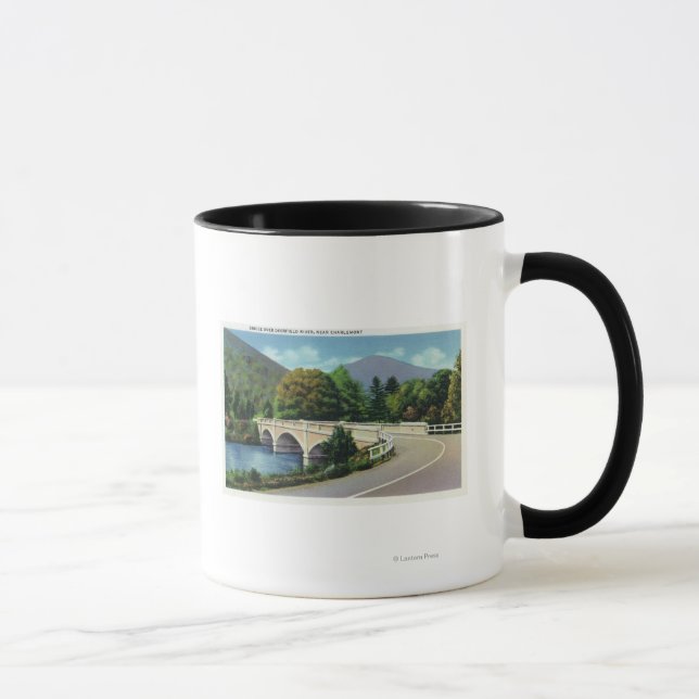 Aussicht auf die Brücke über den Deerfield Tasse (Rechts)