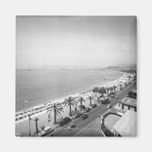 Aussicht auf die Ferienanlage direkt am Meer B&W Magnet