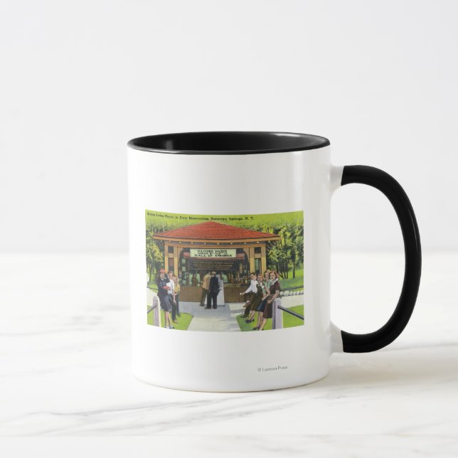 Aussicht auf die Touristen im Hathorn Spring House Tasse (Rechts)
