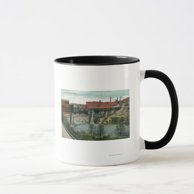 Aussicht auf die Vincent Street Bridge Tasse (Rechts)