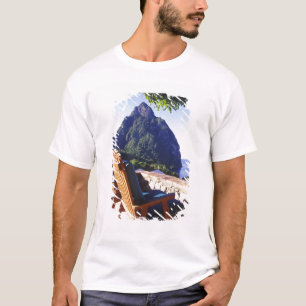 Aussicht auf Gros Piton vom Stonefield Anwesen Vil T-Shirt