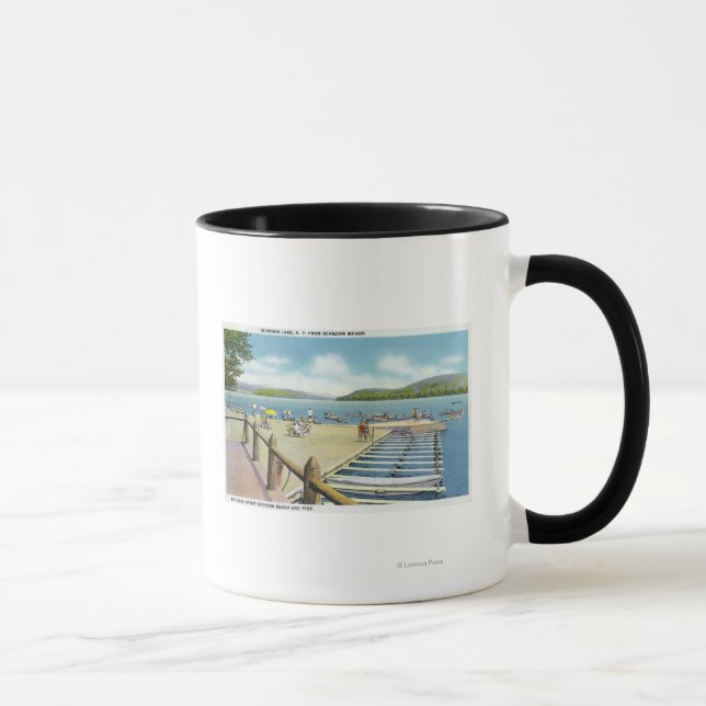 Aussicht auf Strand und Pier von Scaroon Manor Tasse (Rechts)