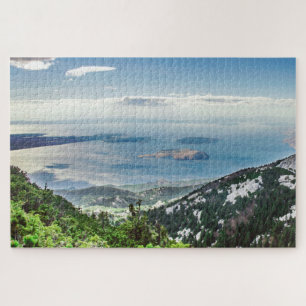Aussicht aufs Meer aus den Bergen