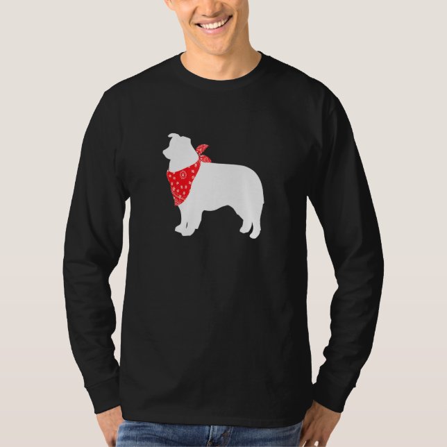 Aussie Australian Shepherd Dog Wearing Red Bandana T-Shirt (Vorderseite)