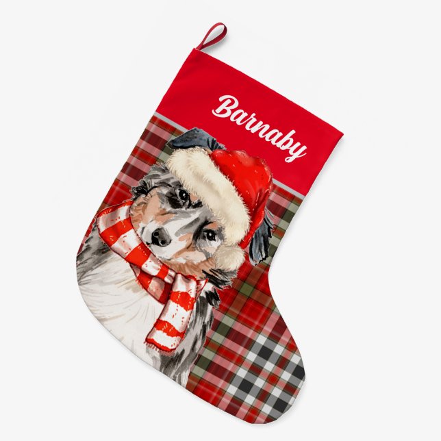 Australian Shepherd and Red Plaid with Dog's Name Großer Weihnachtsstrumpf (Vorderansicht (hängend))