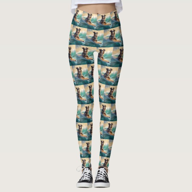Australian Shepherd Beach Surfing Painting Leggings (Vorderseite)