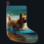 Australian Terrier Beach Surfing Painting Kleiner Weihnachtsstrumpf<br><div class="desc">Tauchen Sie ein in die spielerische Welt des Kaninchen-Abenteuers mit diesem faszinierenden Bild. Ein gepflegter Hund geht zu den Wellen und reitet geschickt auf einem sonnengeküssten Strand. Das lebendige Kunstwerk vereint wunderbar das Wesentliche der Erregung am Strand, während der Hund furchtlos auf den Wellen reitet und den Geist von Spaß...</div>