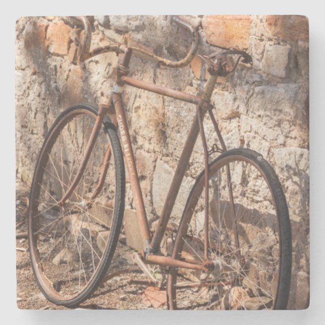 Australien, Clare Valley, Sevenhill, altes Fahrrad Steinuntersetzer (Vorderseite)