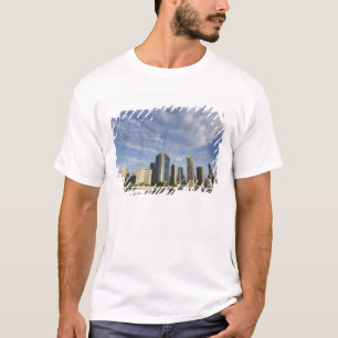 Australien, Queensland, Brisbane, Wolkenkratzer un T-Shirt
