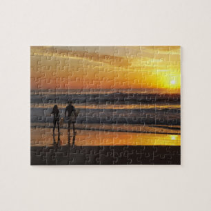 Australien, Queensland, Gold Coast, Surfer bei