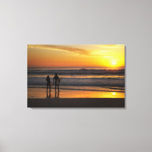 Australien, Queensland, Gold Coast, Surfer bei Leinwanddruck