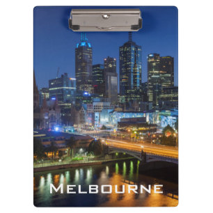 Australien, Victoria, Melbourne, Skyline mit Klemmbrett