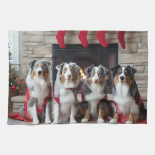 Australischer Schäferhund am Kamin Weihnachten Geschirrtuch