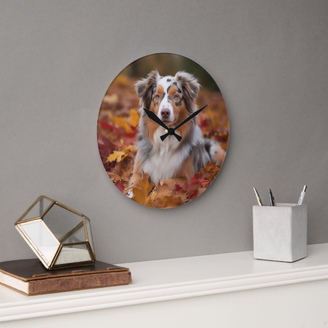 Australischer Schäferhund im Herbstfall Inspiriert Große Wanduhr (Büro)