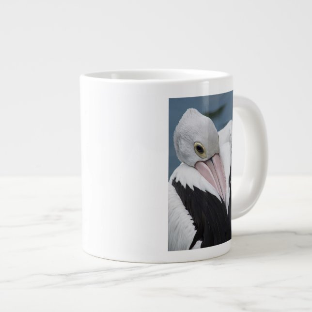 Australisches Pelikan nah Jumbo-Tasse (Vorderseite Rechts)