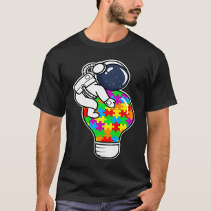 Autismus-Bewusstsein Astronaut Glühbirne Puzzletei T-Shirt